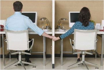 Relacionamento-amoroso-ou-sexual-entre-colegas-de-trabalho-Pode-televendas-cobranca