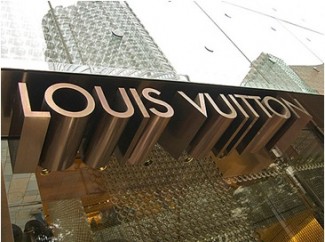 Louis-vuitton-renova-contrato-com-a-proxis-contact-center-televendas-cobranca