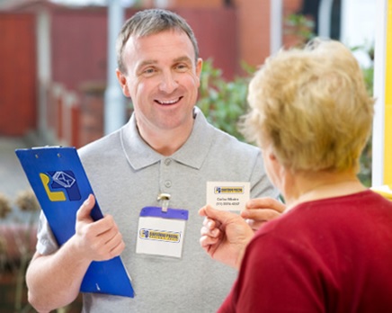 Vendedoras-de-porta-em-porta-usam-cartao-de-credito-e-redes-sociais-televendas-cobranca