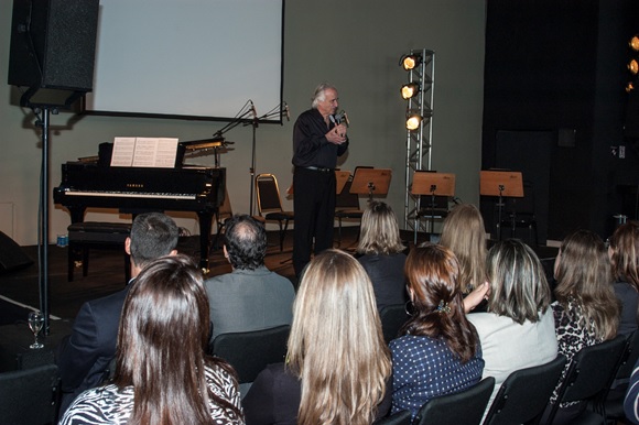 Atento-recebe-o-maestro-joao-carlos-martins-televendas-cobranca-interna Atento-recebe-o-maestro-joao-carlos-martins-televendas-cobranca-interna