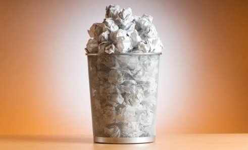 Por-que-o-seu-curriculo-vai-para-o-lixo-televendas-cobranca