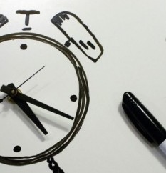 Trabalhar-12-h-nao-prejudica-so-a-vida-pessoal-e-saude-mas-tambem-as-empresas-televendas-cobranca