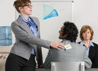 Por-que-mulheres-praticam-mais-bullying-no-trabalho-que-homens-televendas-cobranca