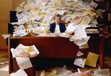 Mesa-arrumada-ou-baguncada-cada-uma-tem-suas-vantagens-televendas-cobranca