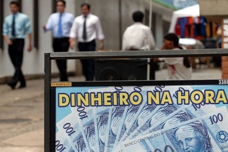 Bancos-mantem-aposta-em-emprestimos-a-classe-c-televendas-cobranca Bancos-mantem-aposta-em-emprestimos-a-classe-c-televendas-cobranca