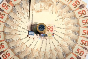 Ricos-consideram-tempo-mais-valioso-do-que-dinheiro-televendas-cobranca