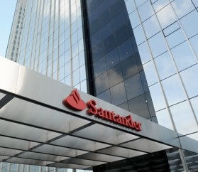 Inadimplencia-caira-menos-em-2014-diz-santander-brasil