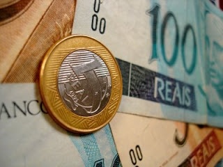 Brasileiro-gasta-com-juros-quase-dois-meses-de-renda-televendas-cobranca