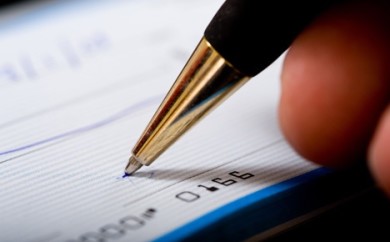 Cheque-mesmo-emprestado-para-namorada-tem-de-ser-honrado-por-emitente-televendas-cobranca