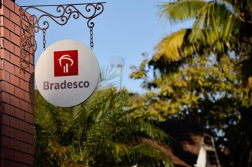 Bradesco-busca-clientes-no-youtube-televendas-cobranca