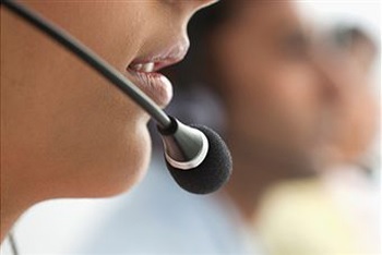 Quase-metade-dos-profissionais-de-contact-center-tem-mais-de-25-anos-televendas-cobranca