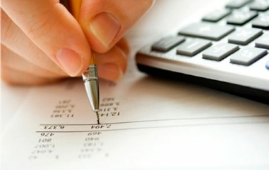Bancos-ampliam-receita-com-tarifas-e-servicos-televendas-cobranca