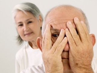 Divida-de-idoso-cresceu-27-desde-2011-com-consignado-televendas-cobranca