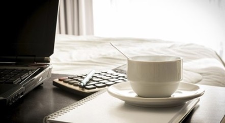 Veja-como-ser-mais-produtivo-trabalhando-em-um-cafe-ou-espaco-publico-televendas-cobranca