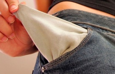 Estudo-mostra-que-74-dos-brasileiros-temem-nao-ter-dinheiro-para-chegar-ate-o-fim-do-mes-televendas-cobranca