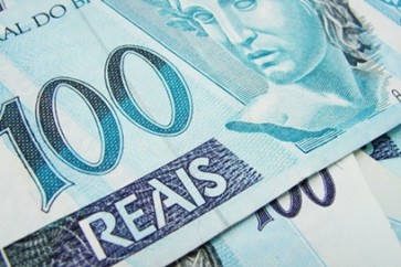 Lucro-cresce-31-em-um-ano-nos-bancos-televendas-cobranca