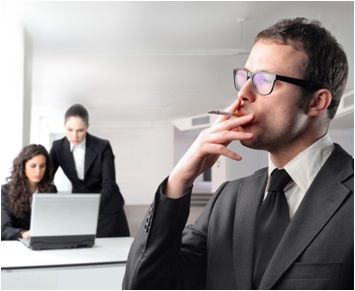 Pausas-para-o-cigarro-causam-prejuizo-bilionario-as-empresas-televendas-cobranca