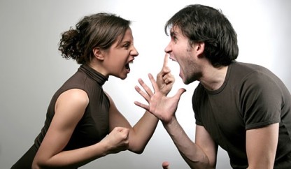 17-dos-casais-tem-brigas-frequentes-quando-o-assunto-e-dinheiro-televendas-cobranca