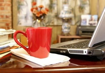 10-formas-de-dar-uma-pausa-no-trabalho-sem-sair-da-sua-mesa-televendas-cobranca
