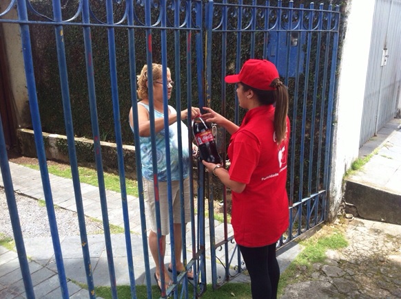 Coca-cola-lanca-campanha-porta-a-porta-em-minas-gerais-televendas-cobranca-interna-1 Coca-cola-lanca-campanha-porta-a-porta-em-minas-gerais-televendas-cobranca-interna-1