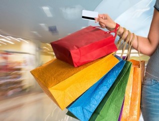 Compras-parceladas-criam-um-padrao-de-vida-artificial-televendas-cobranca