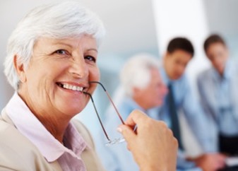 Essa-tal-melhor-idade-a-mudanca-no-perfil-dos-idosos-e-sua-relacao-com-consumo-televendas-cobranca