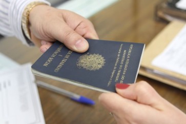 Faltar-sem-avisar-rende-demissao-por-justa-causa-televendas-cobranca