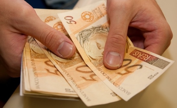 Maioria-dos-inadimplentes-pagam contas após serem cobrados Maioria-dos-inadimplentes-pagam contas após serem cobrados