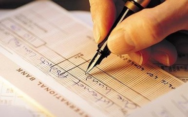 Inadimplencia-faz-boa-parte-do-comercio-nao-aceitar-cheque-televendas-cobranca