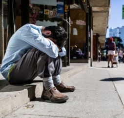 Metade-dos-jovens-brasileiros-sofre-bullying-no-trabalho-televendas-cobranca