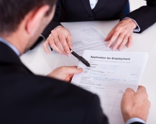 Dois-erros-de-digitacao-no-cv-podem-acabar-com-suas-chances-televendas-cobranca