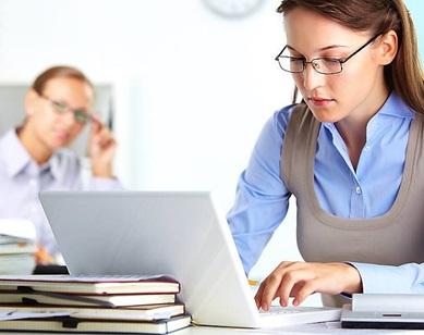 A-empresa-pode-obrigar-o-colaborador-a-fazer-horas-extras-televendas-cobranca