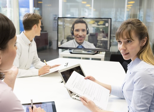 Solucao-em-video-da-pitney-bowes-melhora-engajamento-de-clientes-em-mais-de-100-televendas-cobranca