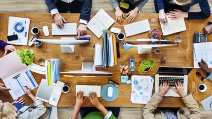Como-sobreviver-em-um-escritorio-sem-paredes-televendas-cobranca