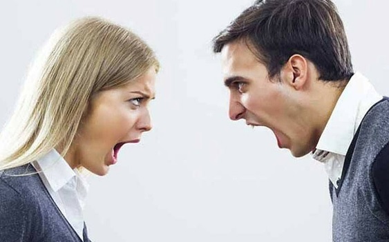 Quando-a-empresa-atrapalha-o-funcionario-no-relacionamento-com-o-cliente-televendas-cobranca