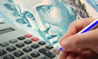 Endividadas-empresas-negociam-rolagem-com-banco-televendas-cobranca