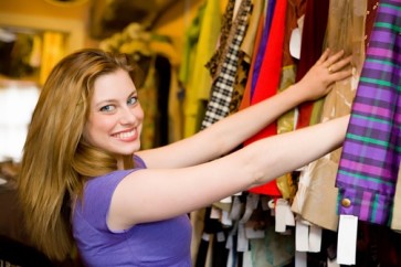 Brasileiros-gastam-o-dobro-do-tempo-de-americanos-para-comprar-roupa-televendas-cobranca-oficial