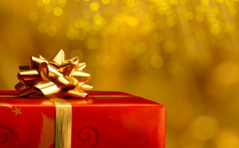 Com-medo-do-endividamento-familias-cortam-amigo-oculto-televendas-cobranca