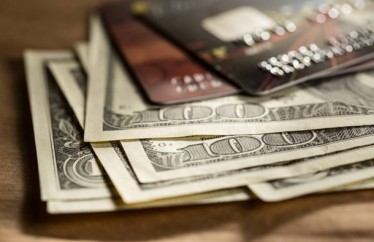 Cobranca-com-ou-sem-crise-americano-esta-sempre-endividado-no-cartao-de-credito-televendas-cobranca