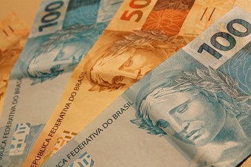 77-dos-inadimplentes-ganham-ate-2-salarios-minimos-por-mes-televendas-cobranca