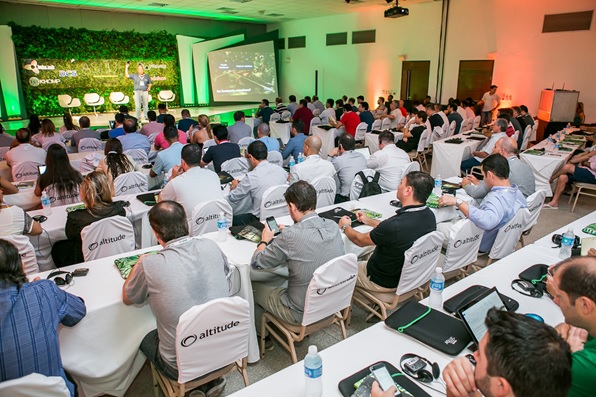 Altitude-leva-executivos-a-selva-do-mundo-digital-no-asluc-16-televendas-cobranca-oficial