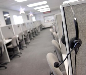 Perda-de-audicao-atinge-com-frequencia-operadores-de-call-center-televendas-cobranca