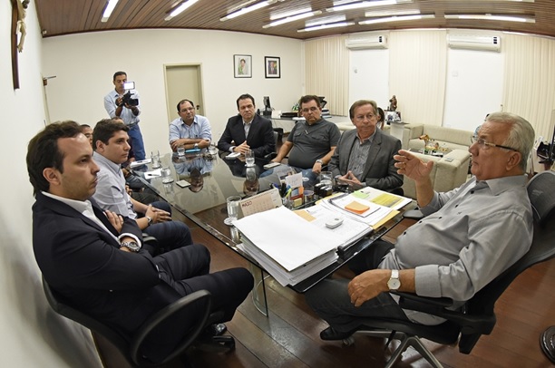 Governo-discute-possibilidade-de-novo-call-center-em-se-televendas-cobranca Governo-discute-possibilidade-de-novo-call-center-em-se-televendas-cobranca