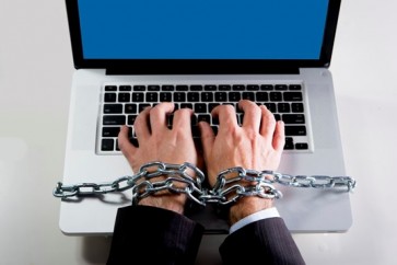 Como-lidar-com-um-chefe-inseguro-e-workaholic-televendas-cobranca