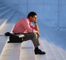 Como-tratar-um-profissional-desempregado-televendas-cobranca