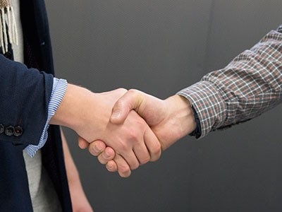 Pare-de-brigar-por-preco-busque-transformar-a-experiencia-do-consumidor-televendas-cobranca