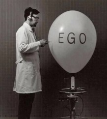 Todos-nos-temos-egos-inflados-e-e-ridiculo-negar-isso-televendas-cobranca