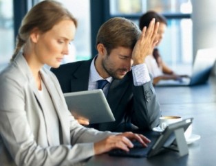 Como-chefes-podem-salvar-o-ambiente-de-trabalho-do-climao-televendas-cobranca