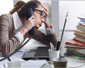 Quando-vale-pena-aceitar-um-emprego-com-um-salario-menor-televendas-cobranca