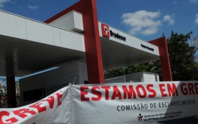 Greve-de-funcionarios-fecha-sedes-dos-bancos-televendas-cobranca